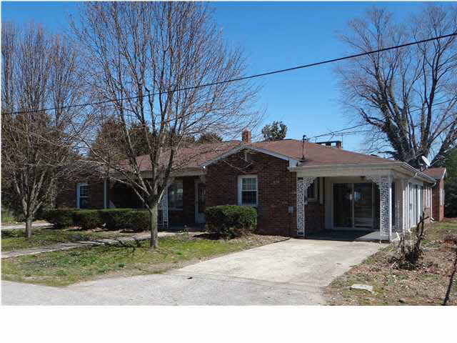 1030 Virginia St, Plainville, IN 47568 photo 1