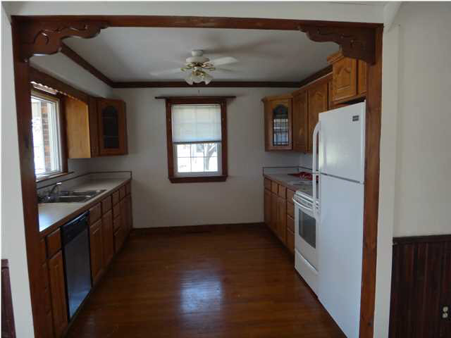 1030 Virginia St, Plainville, IN 47568 photo 7