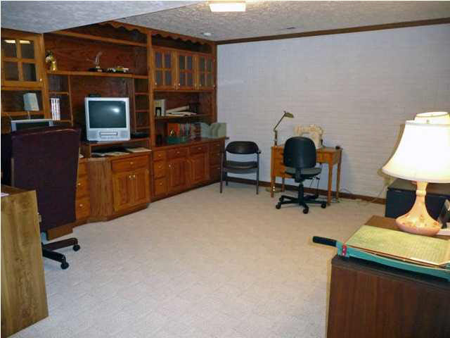 340 Church Ave, Jasper, IN 47546 photo 21