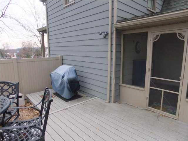 118 E Fifth St, Huntingburg, IN 47542 photo 4