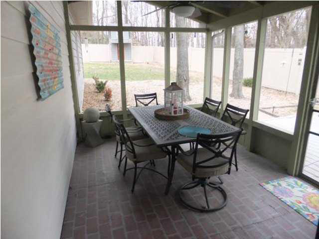 118 E Fifth St, Huntingburg, IN 47542 photo 3