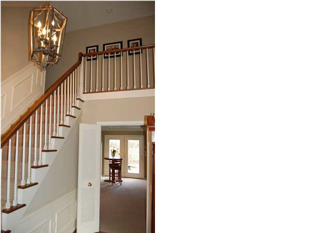 460 E Meade Dr, Evansville, IN 47715 photo 3