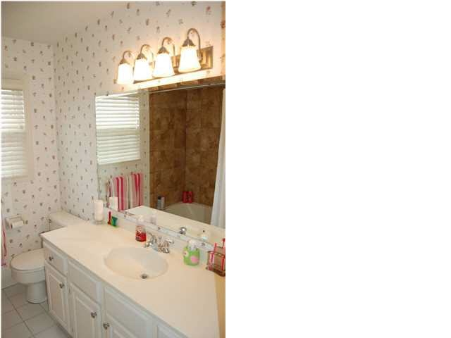 460 E Meade Dr, Evansville, IN 47715 photo 9