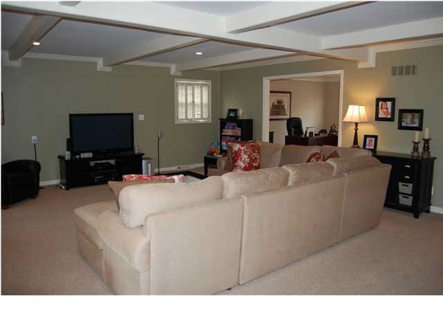 460 E Meade Dr, Evansville, IN 47715 photo 2