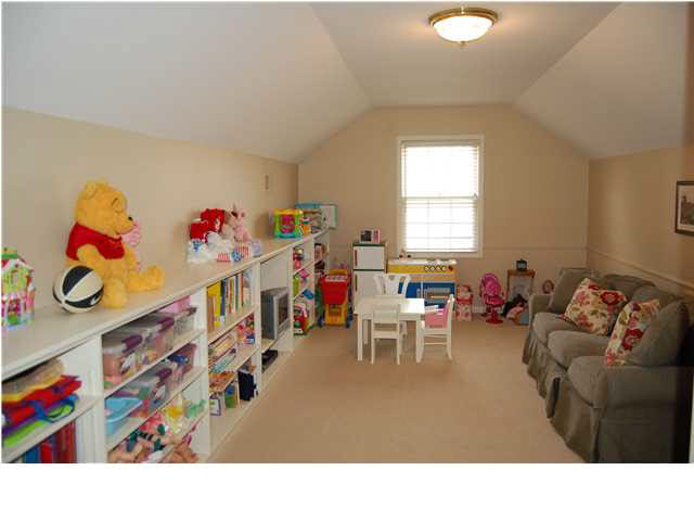 460 E Meade Dr, Evansville, IN 47715 photo 10