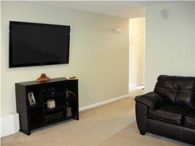 8112 Obrian Blvd, Newburgh, IN 47630 photo 3