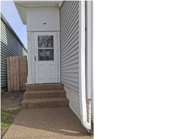 115 N Wabash Ave, Evansville, IN 47712 photo 3