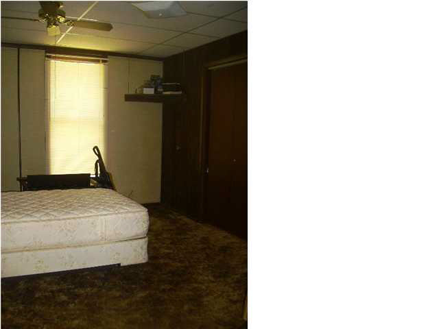 621 Poplar St, Shoals, IN 47581 photo 3