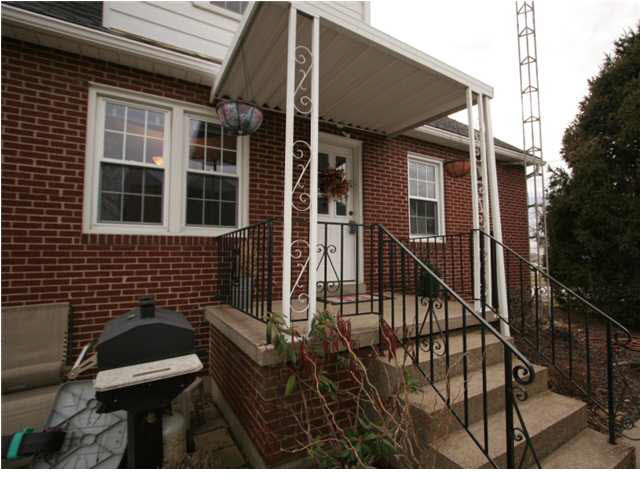 202 E 10th St, Ferdinand, IN 47532 photo 2