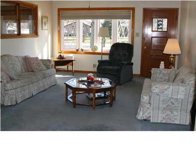 1515 Fuquay Rd, Evansville, IN 47715 photo 2