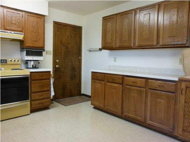 8860 Effinger Rd, Wadesville, IN 47638 photo 6