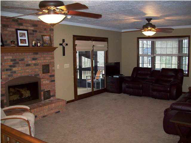 621 E 150 N, Washington, IN 47501 photo 9