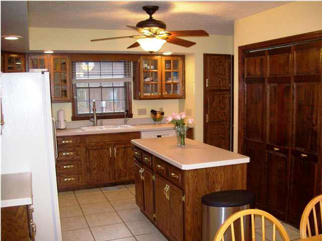621 E 150 N, Washington, IN 47501 photo 7
