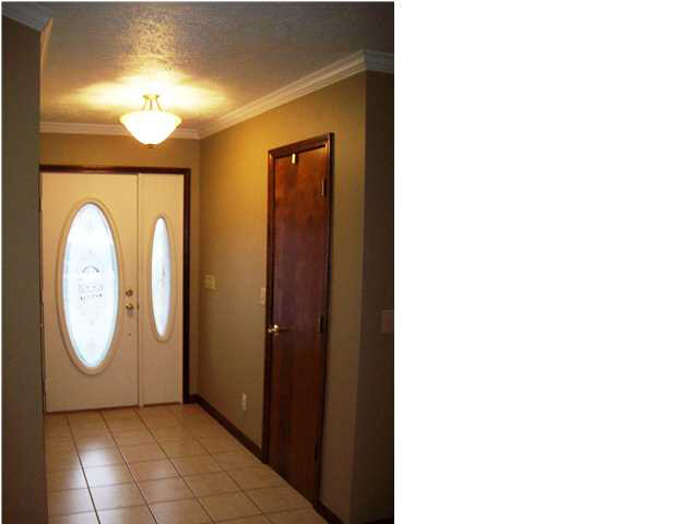 621 E 150 N, Washington, IN 47501 photo 4