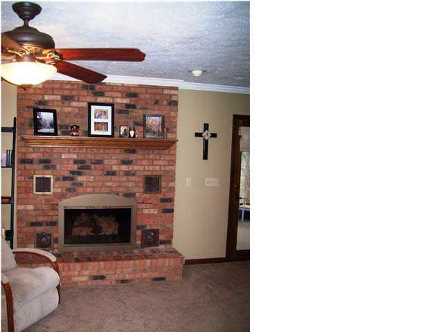621 E 150 N, Washington, IN 47501 photo 10