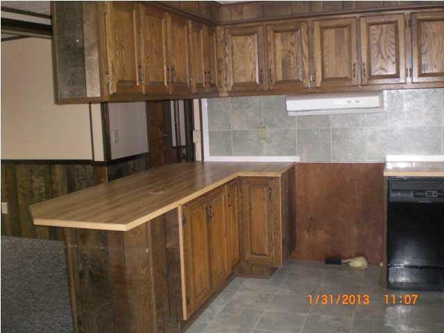 9403 E 550 S, Oakland City, IN 47660 photo 3