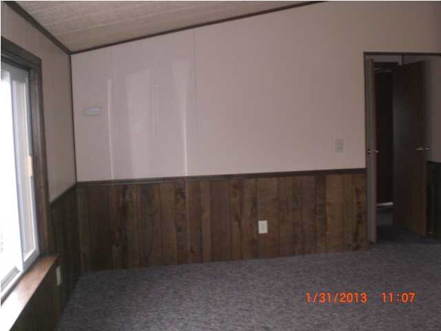 9403 E 550 S, Oakland City, IN 47660 photo 4