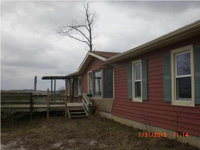 9403 E 550 S, Oakland City, IN 47660 photo 1