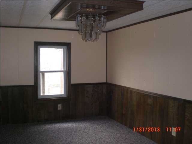 9403 E 550 S, Oakland City, IN 47660 photo 6