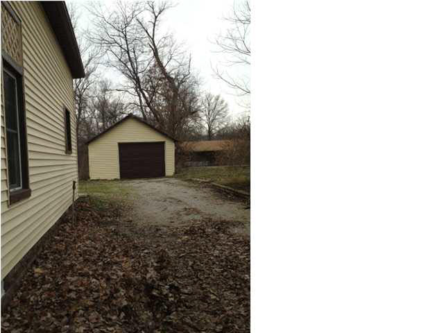 502 E Gough Ave, Boonville, IN 47601 photo 5