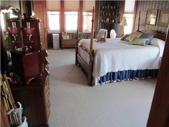 109 N Main St, Dale, IN 47523 photo 6
