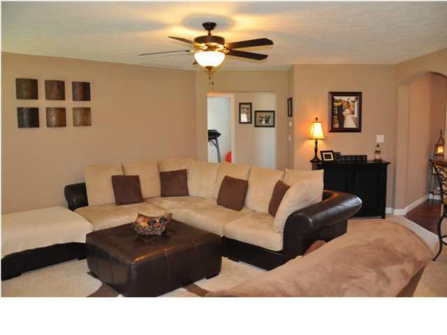 2616 Ellington Ridge Ct, Evansville, IN 47711 photo 4