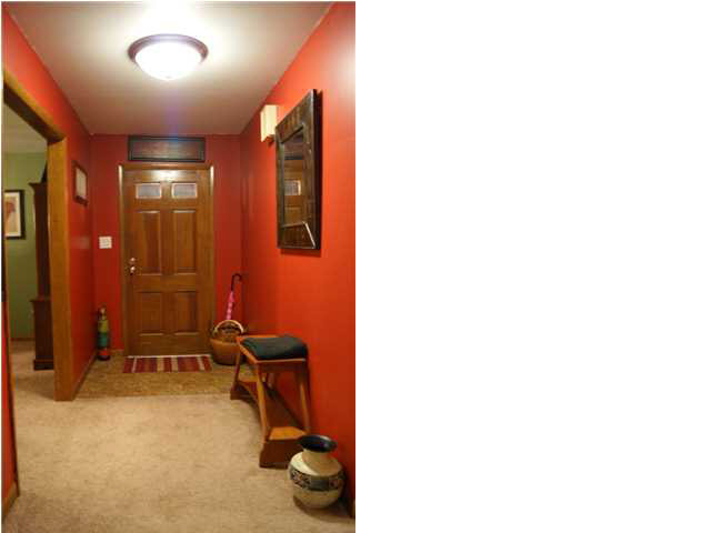 2433 Hills Rd, Newburgh, IN 47630 photo 4