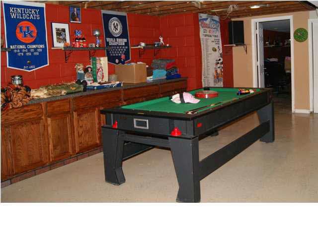 2433 Hills Rd, Newburgh, IN 47630 photo 12