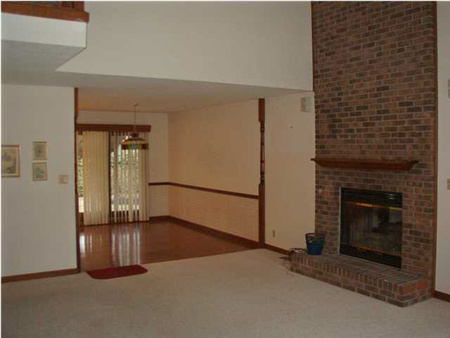 226 Lorrie Lynn Ct, Evansville, IN 47715 photo 2