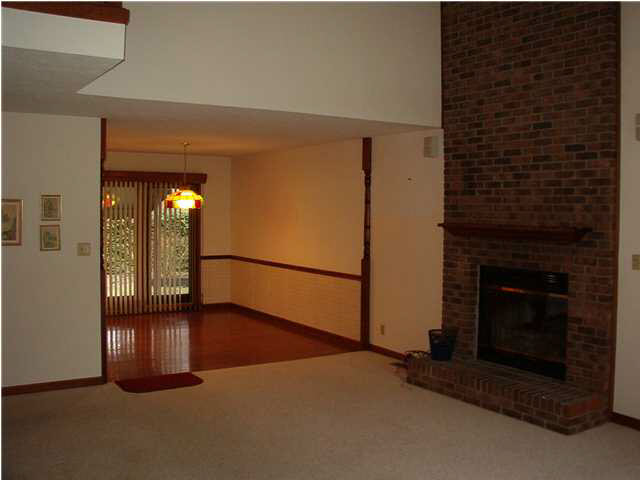 226 Lorrie Lynn Ct, Evansville, IN 47715 photo 5