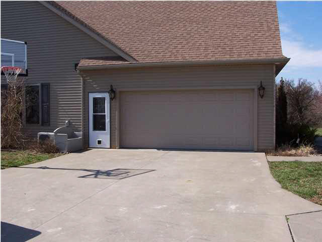 702 S Mohican Dr, Patoka, IN 47666 photo 20