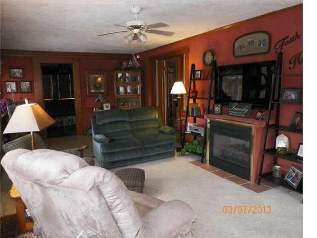 322 N Geiger St, Huntingburg, IN 47542 photo 4