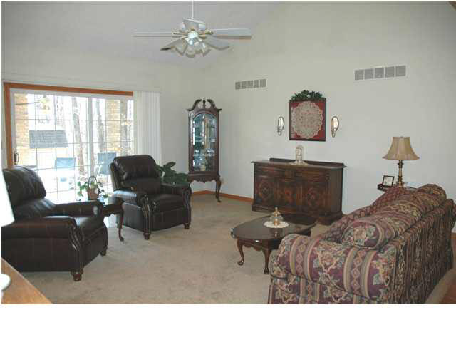 6556 S Lakeshore Ln, Huntingburg, IN 47542 photo 7