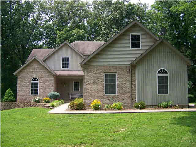 6556 S Lakeshore Ln, Huntingburg, IN 47542 photo 1