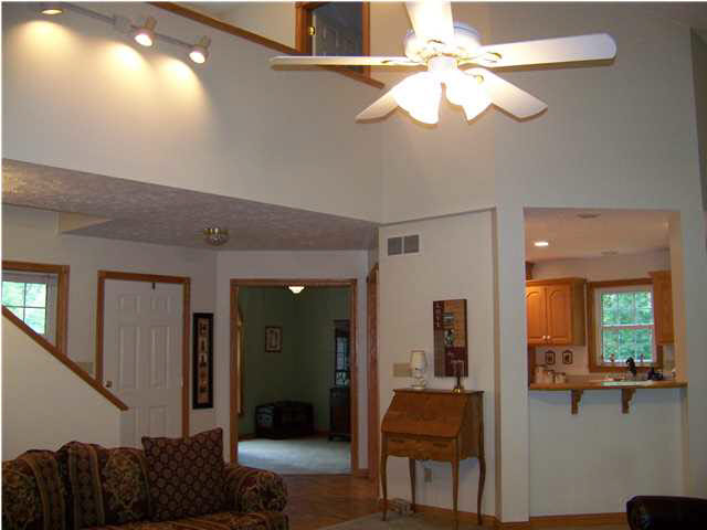 6556 S Lakeshore Ln, Huntingburg, IN 47542 photo 8
