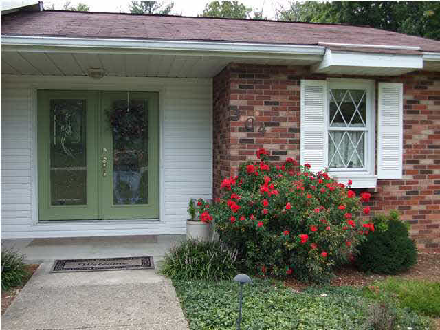 304 S Washington St, Huntingburg, IN 47542 photo 3