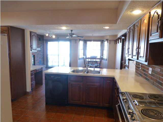 2910 Sweetser Ave, Evansville, IN 47714 photo 9