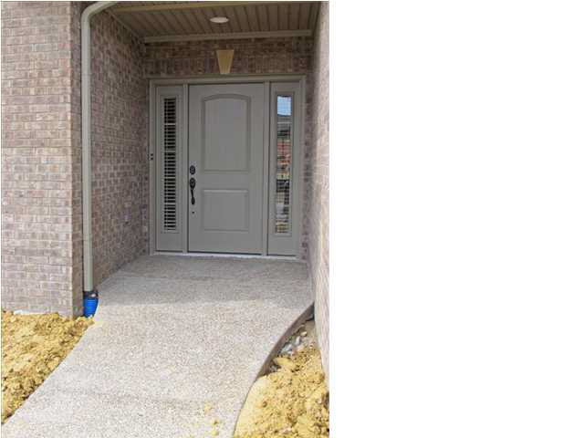 3711 Taylor Dr, Newburgh, IN 47630 photo 2