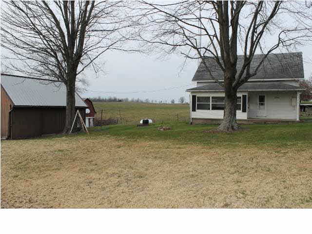 11601 E North 1st St, Loogootee, IN 47553 photo 10