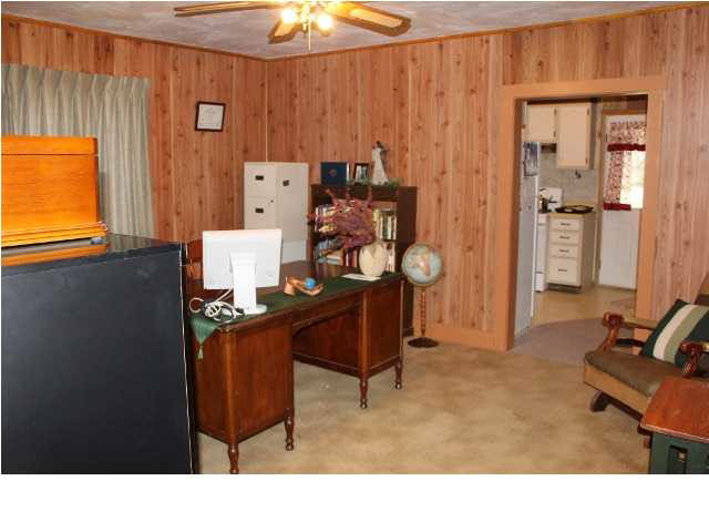 11601 E North 1st St, Loogootee, IN 47553 photo 4