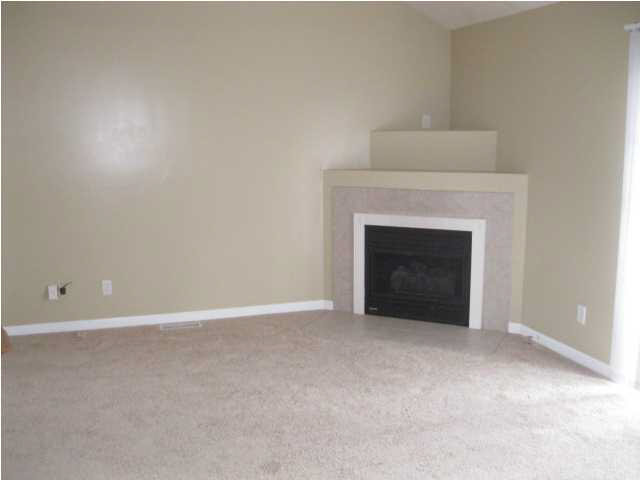 9011 Valley View Dr, Evansville, IN 47711 photo 2
