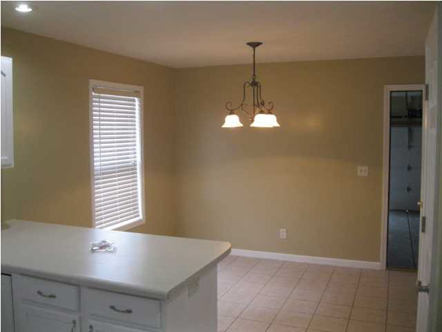 9011 Valley View Dr, Evansville, IN 47711 photo 4