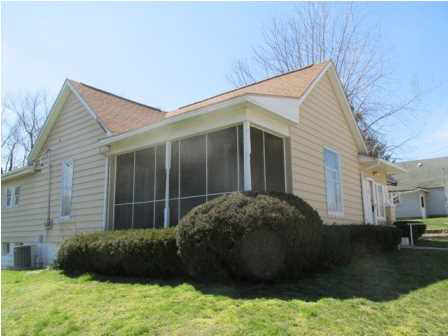 104 E Jefferson St, Winslow, IN 47598 photo 19