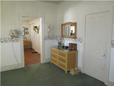 104 E Jefferson St, Winslow, IN 47598 photo 6