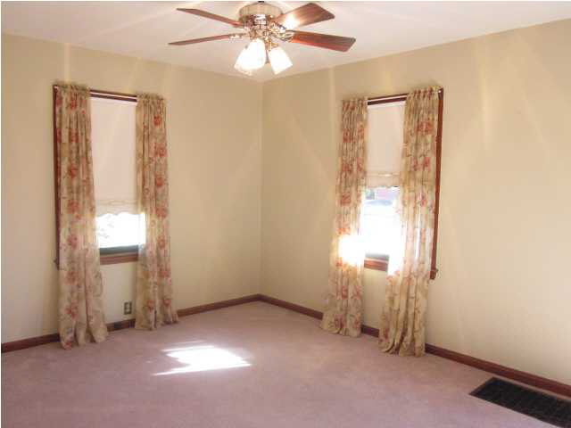 1028 E Powell Ave, Evansville, IN 47714 photo 3