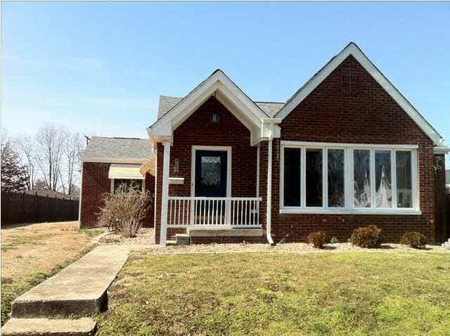 203 S Walters St, Fort Branch, IN 47648 photo 2