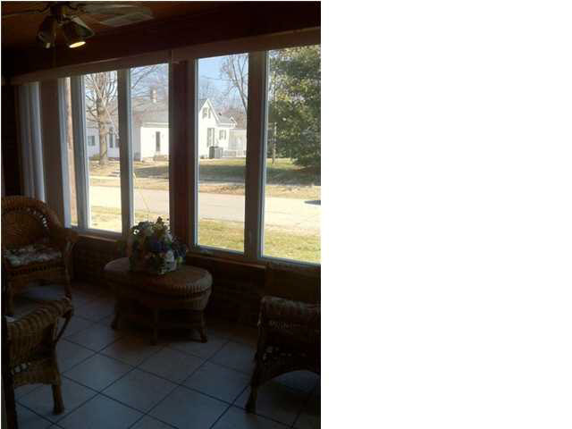 203 S Walters St, Fort Branch, IN 47648 photo 12
