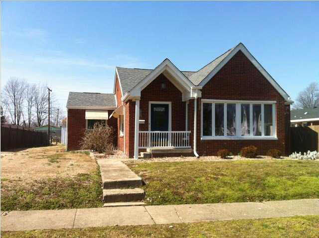 203 S Walters St, Fort Branch, IN 47648 photo 1