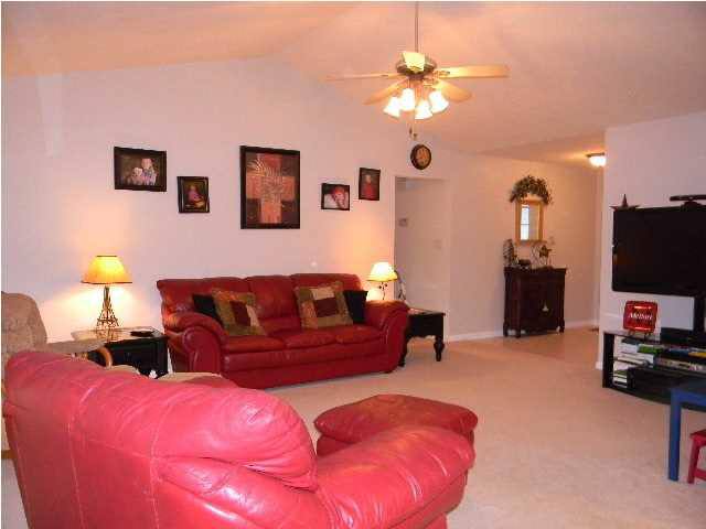 3432 Birch Bay Dr, Evansville, IN 47725 photo 2