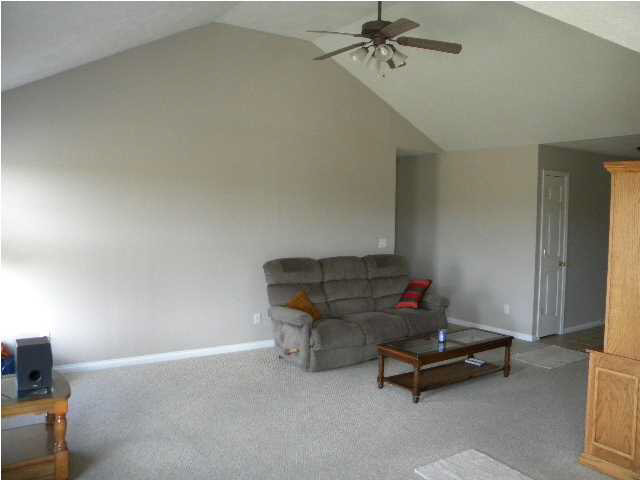 9730 Basil Dr, Evansville, IN 47725 photo 3